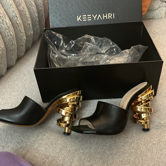 NIB , KEEYAHRI Black Calf leather Super Gorgeous  Heels  shoes size 36 ๐ธ - Picture 6 of 12